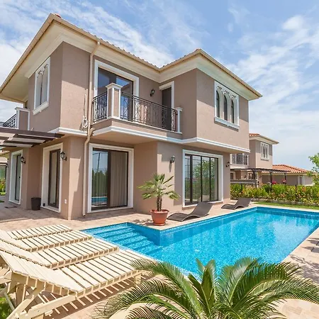 Villa Victoria Residences *